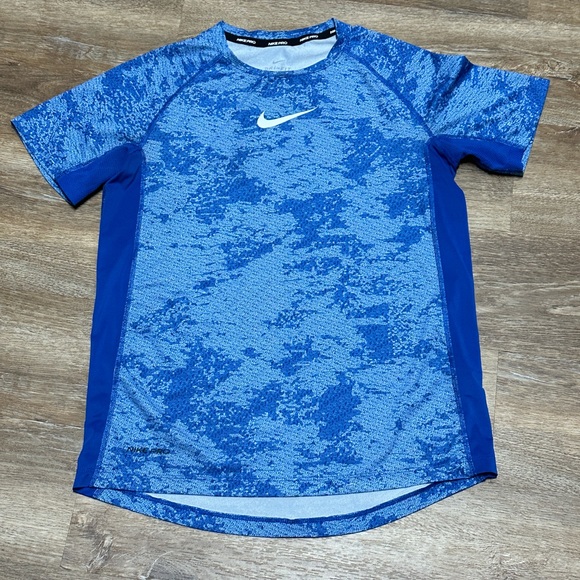 Nike Other - Boys Nike Top